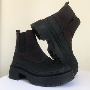 Universal Thread Ella Chelsea Duck Boots